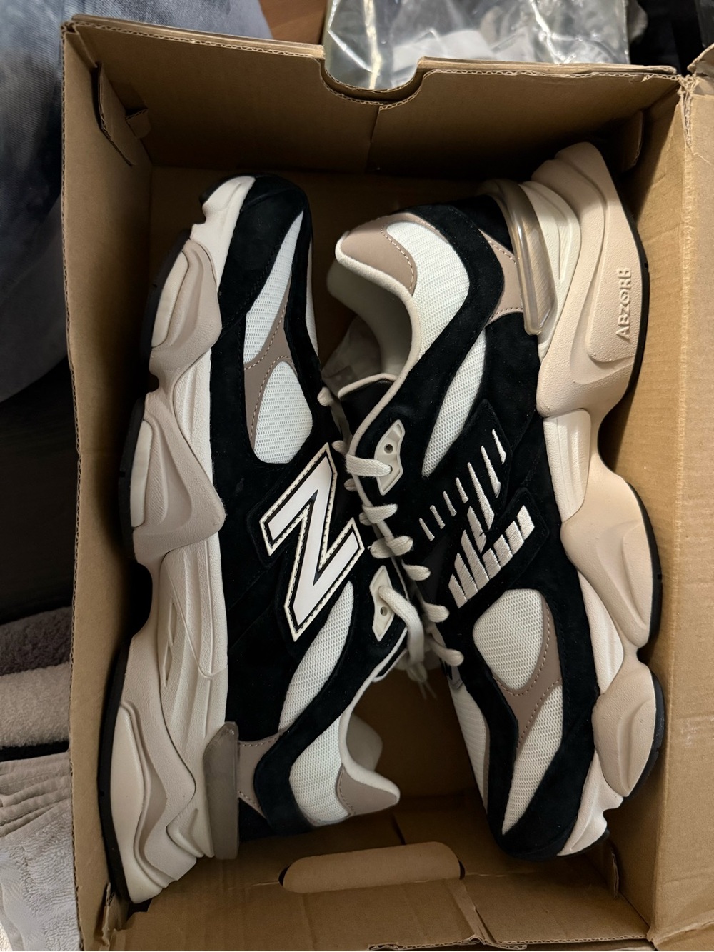 New Balance Men’s Black, White & Tan Chunky Retro Runner Sneakers